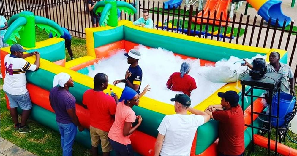 Fun Team Building - Foampit